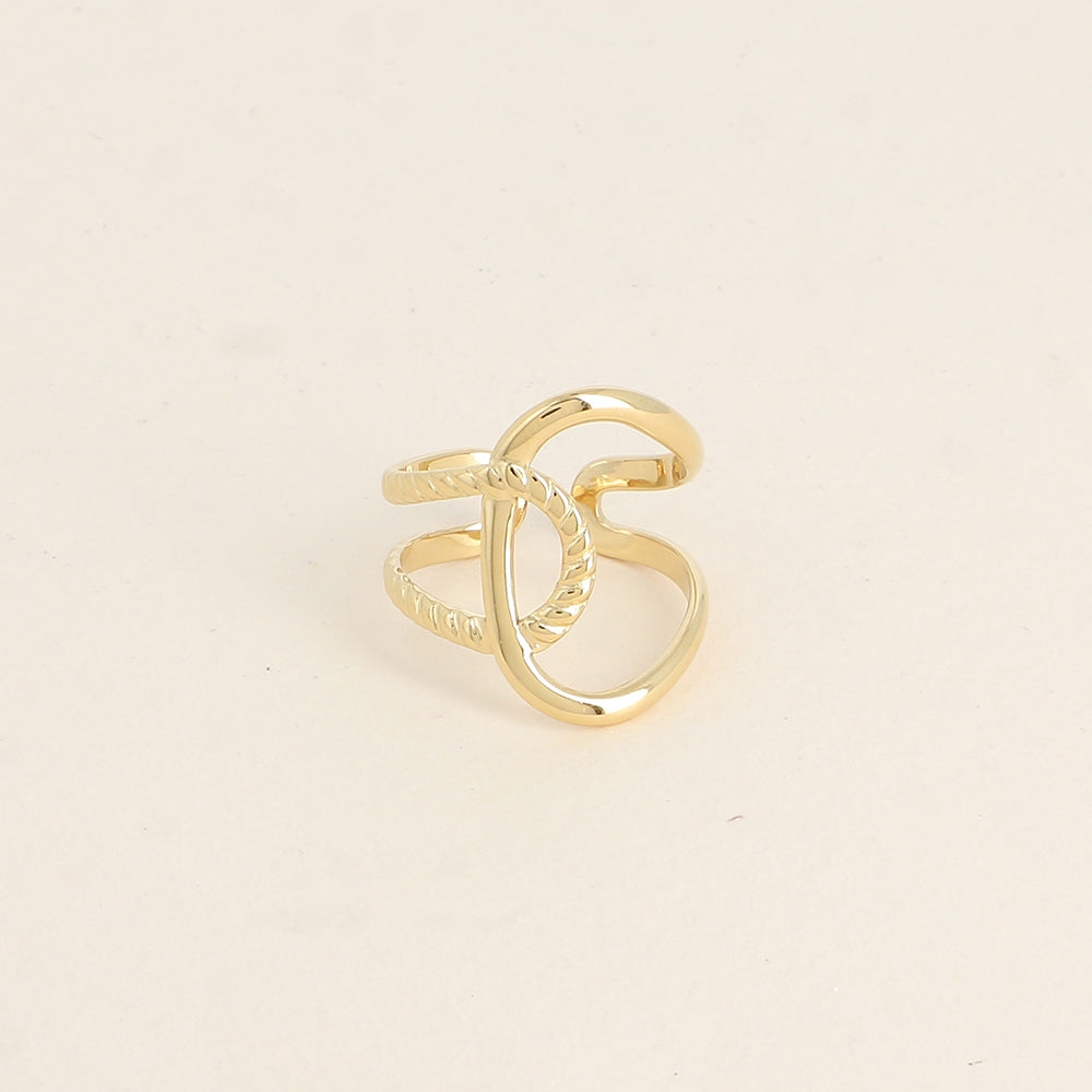Bague large - lignes entrecroisées Doré