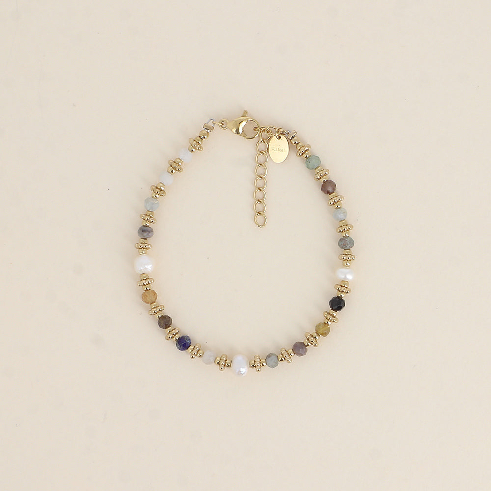 Bracelet sur câble Suzie - perles en acier, perles d'eau douce et pierres naturelles