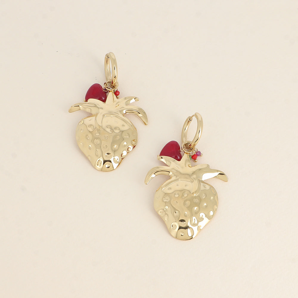 Créoles  BOHM - pendentif fraise, petites pierres naturelles et perle coeur