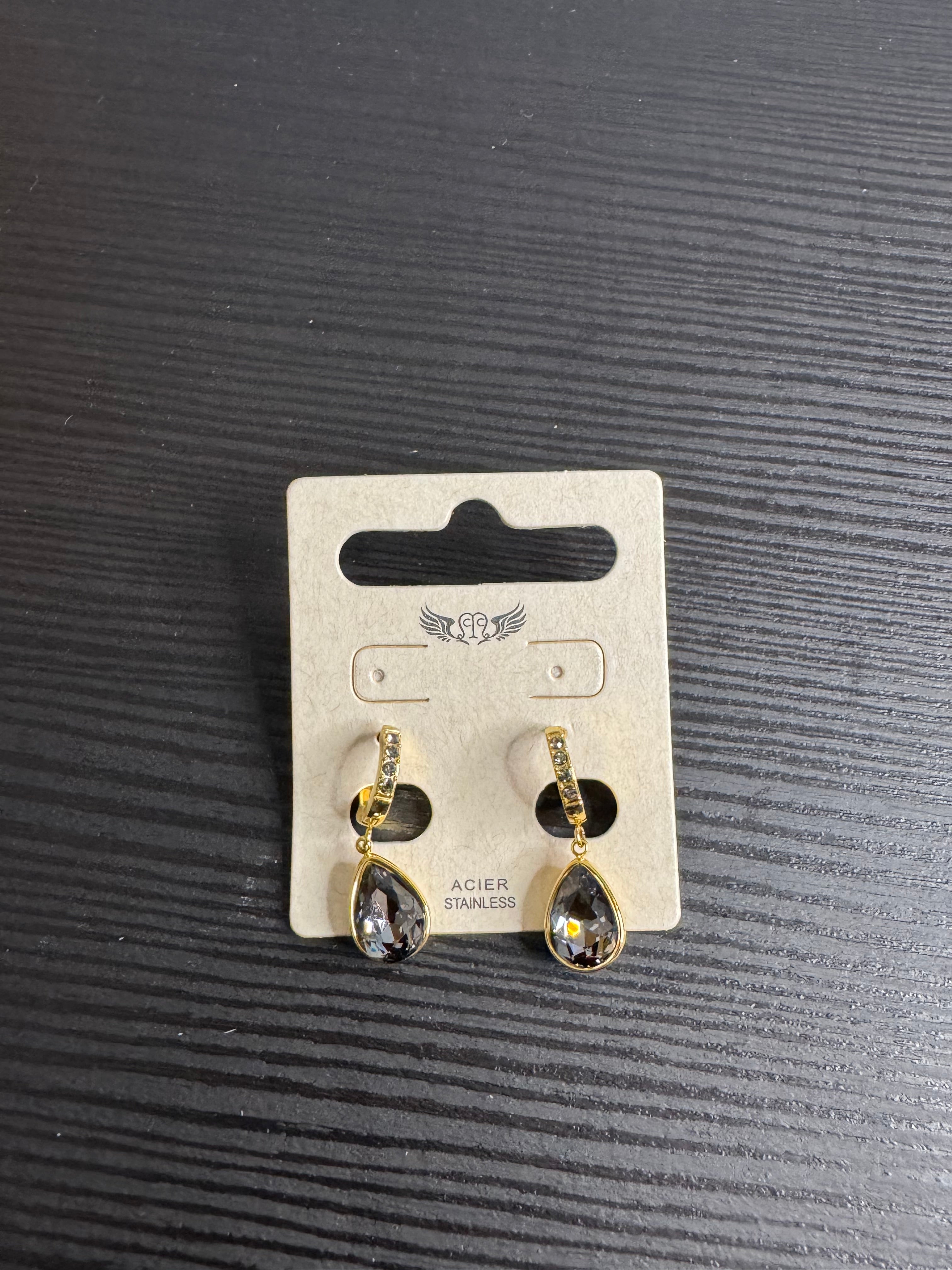 Boucle d’oreille goutte