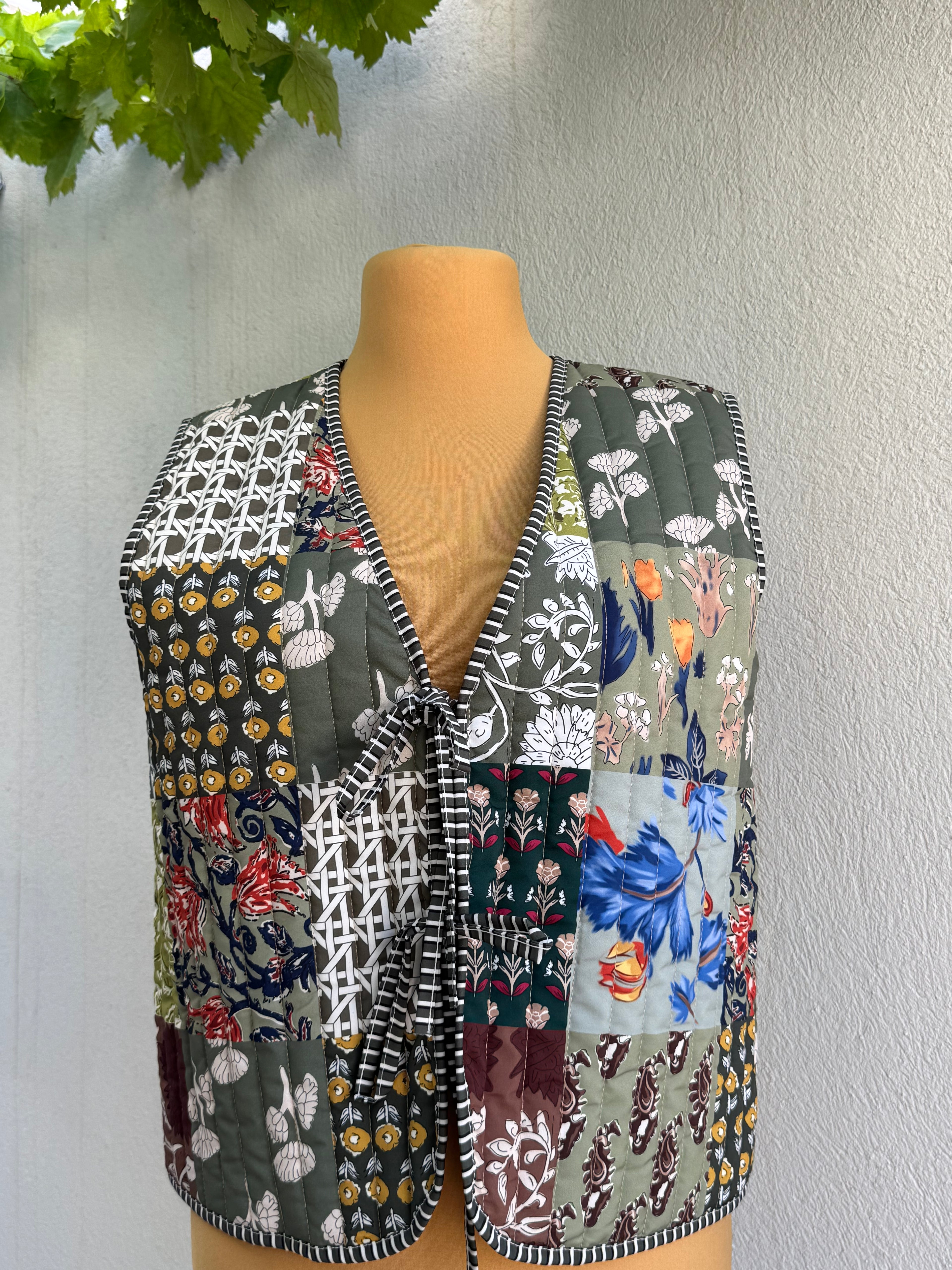 Gilet Armelle avec noeud news