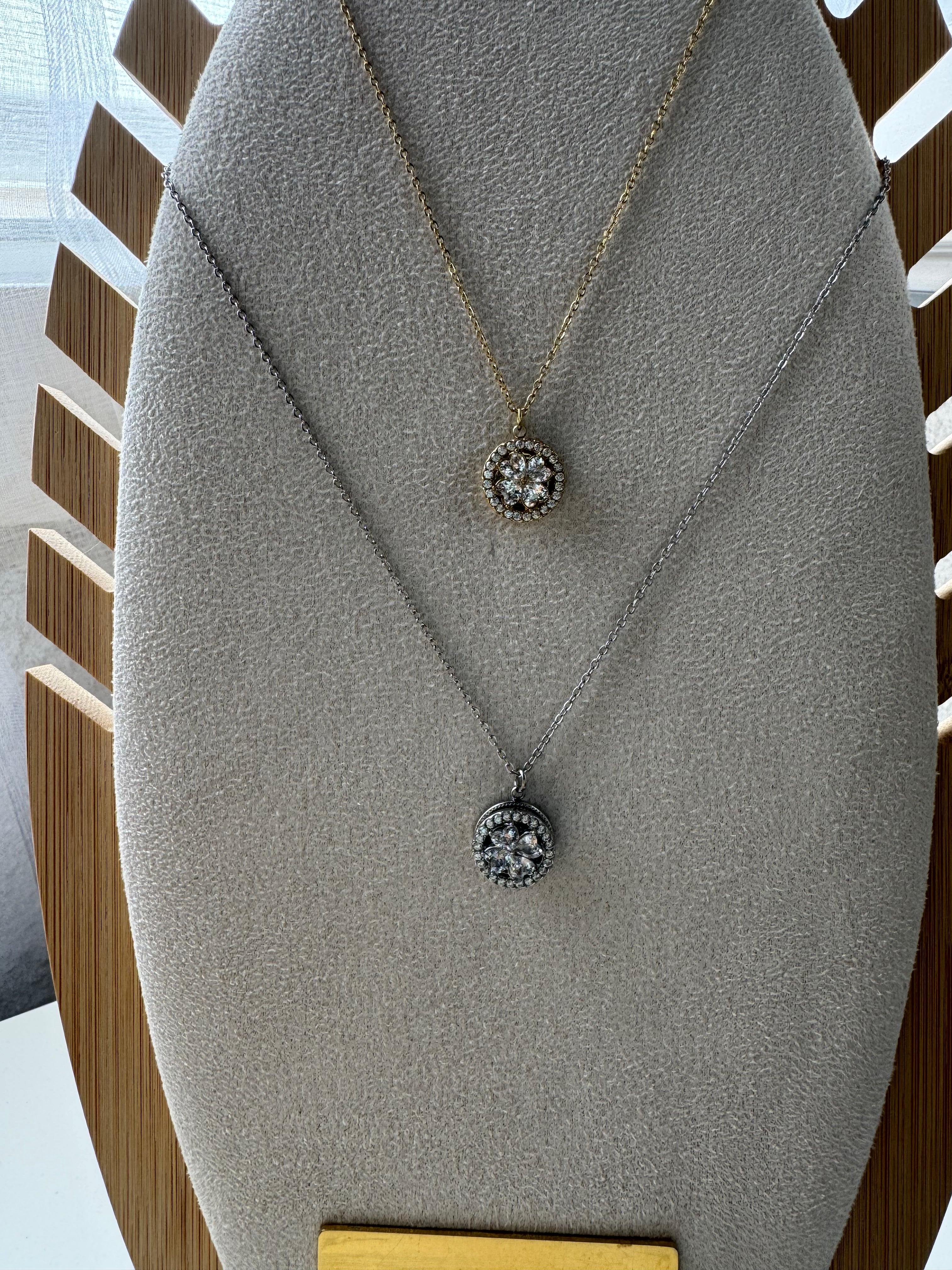 collier  EDWIGE anti-stress rond + trèfle Doré ou argenté