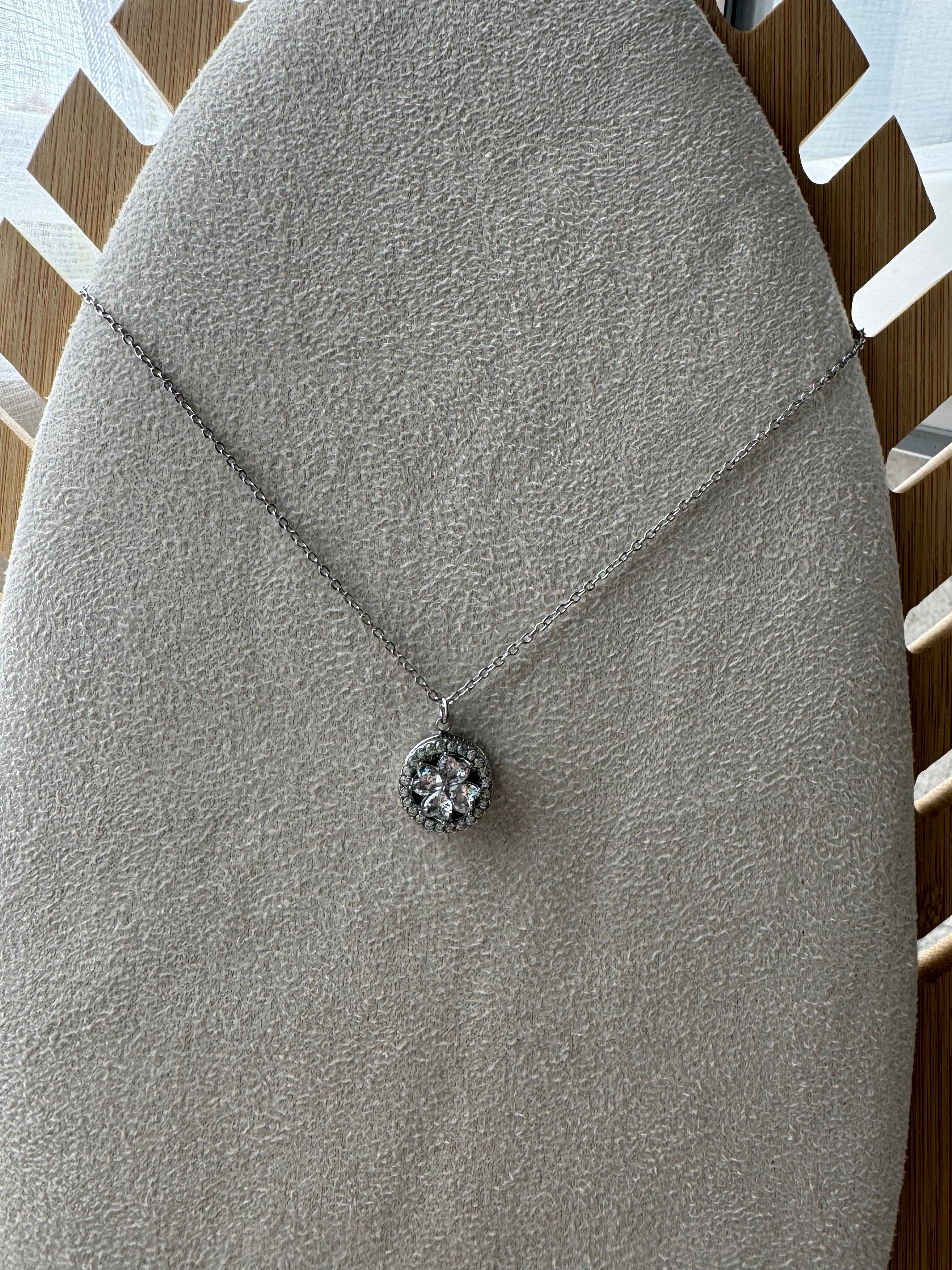 collier  EDWIGE anti-stress rond + trèfle Doré ou argenté
