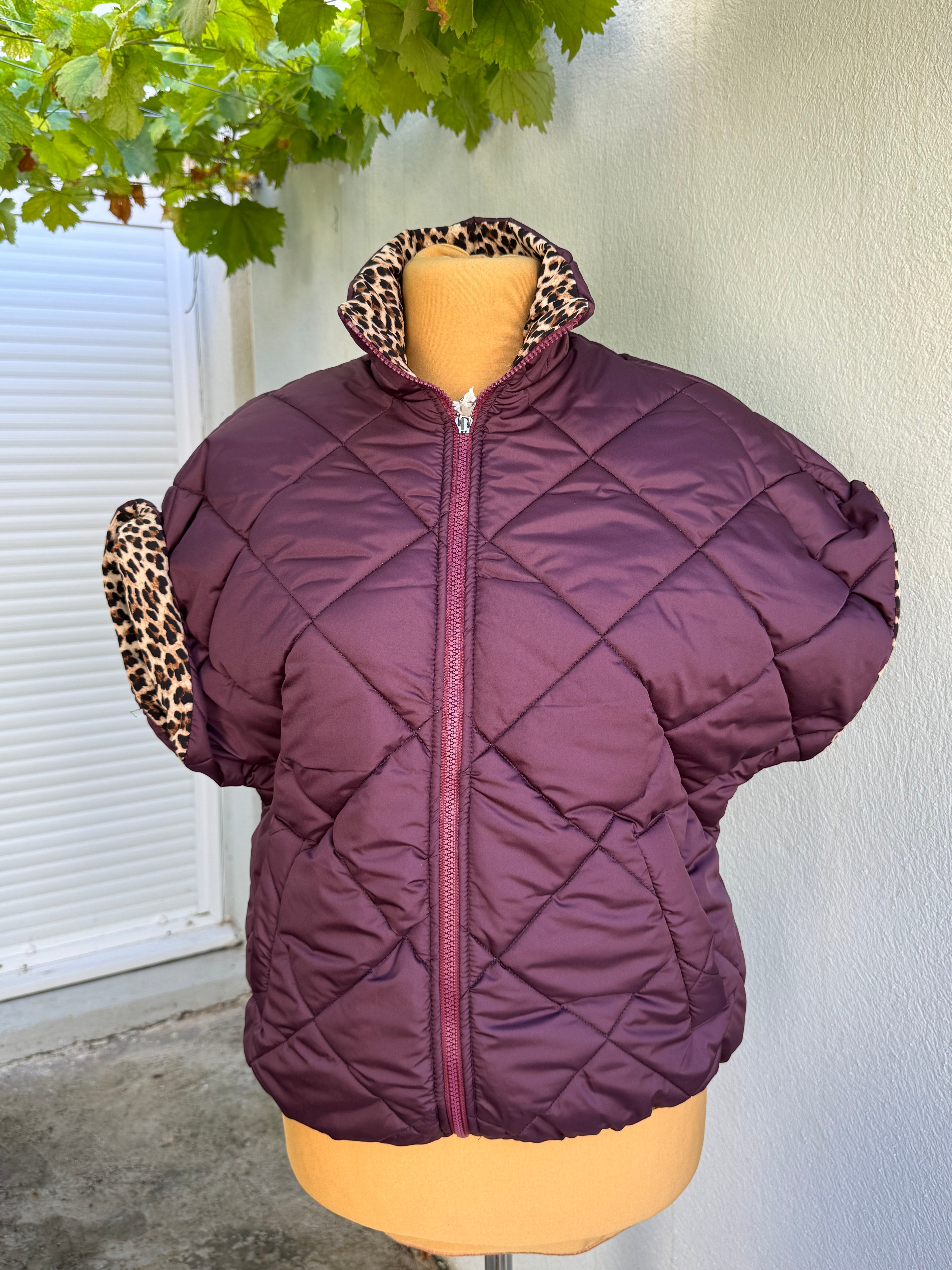 VESTE sans manche uni + léopard