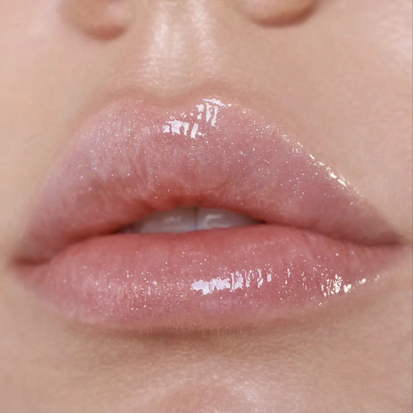 Huile hydratante pour les lèvres Glow Getter (003 Champagne Kiss)