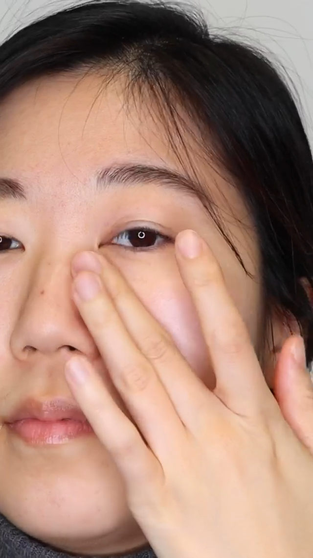CRÈME SOUS LES YEUX À LA VITAMINE C